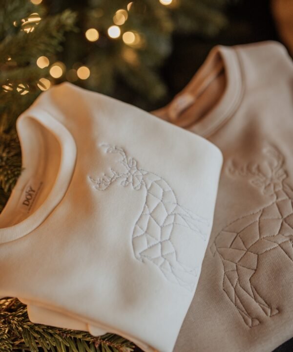 Unisex Džemperis su siuvinėtu briedžiu