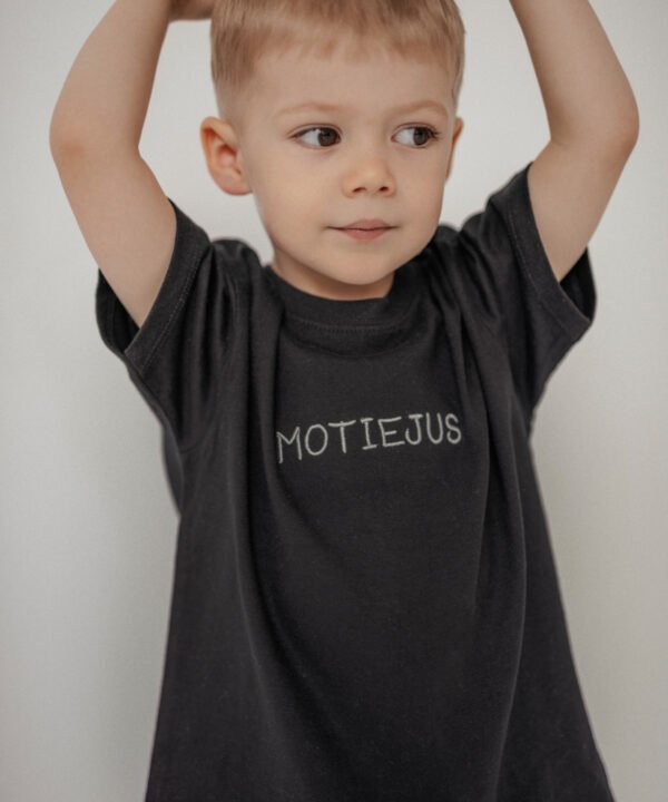 Personalizuoti marškinėliai su vaiko vardu