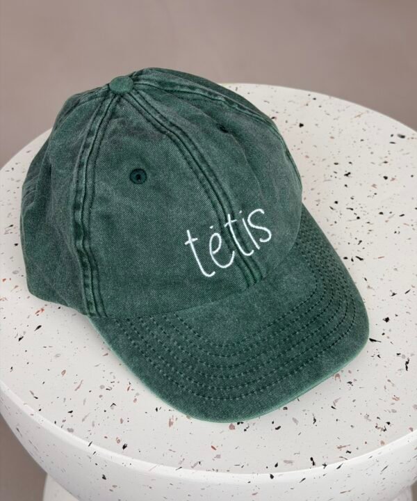 Tėtis kepurė su siuvinėjimu