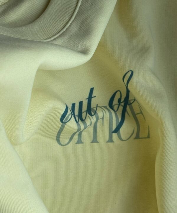 Džemperis out of office