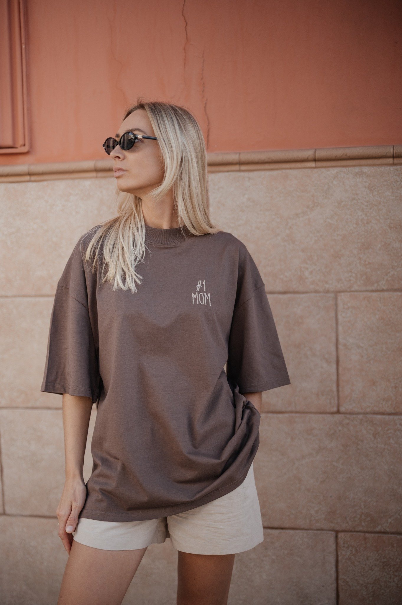 Oversized marškinėliai 1Mom
