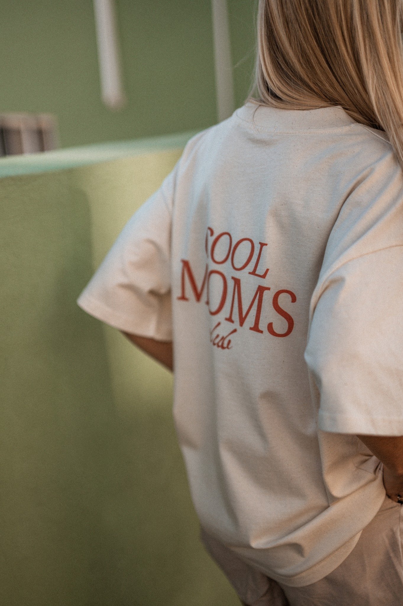 Oversized marškinėliai Cool Moms Club
