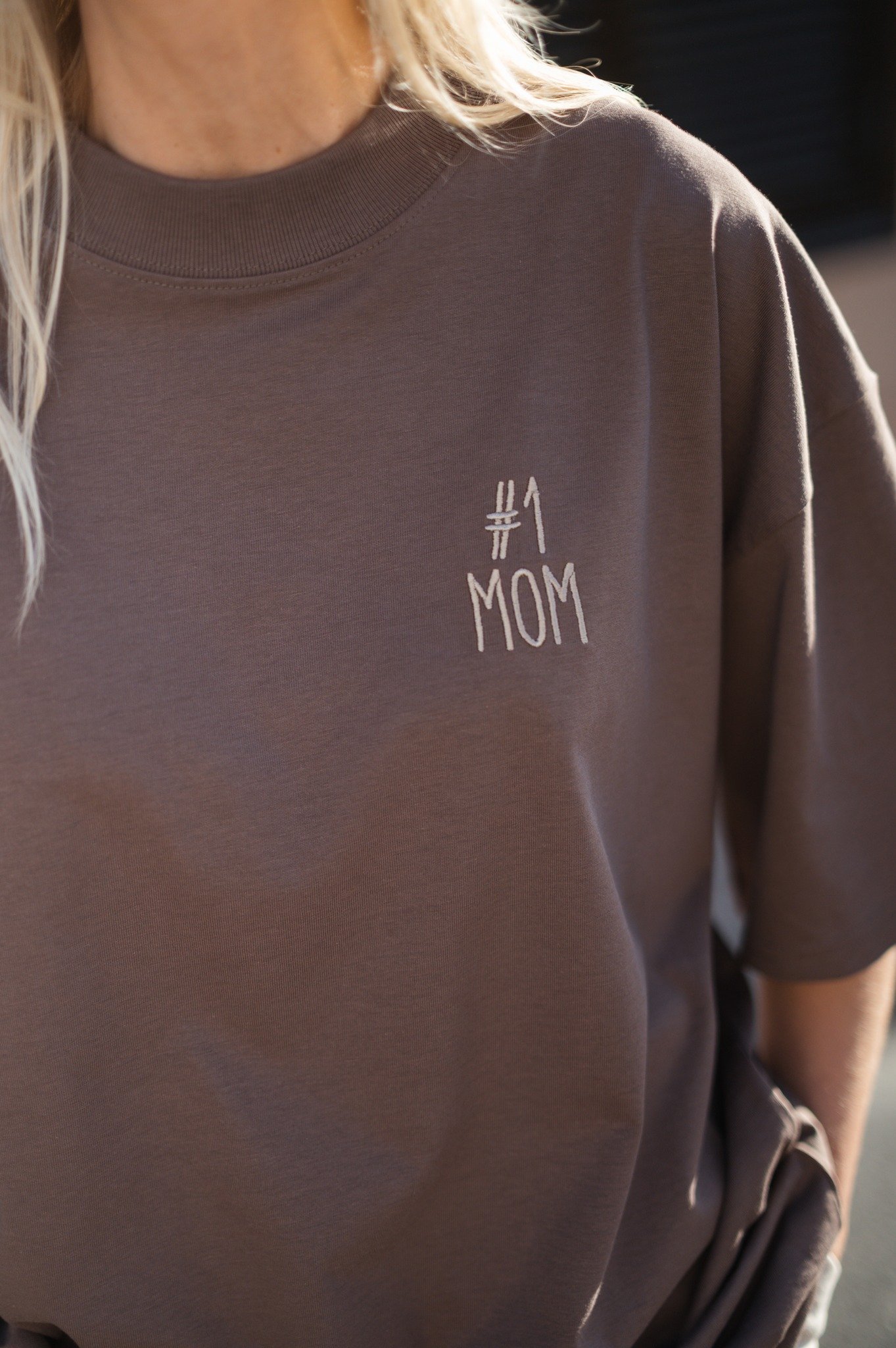 Oversized marškinėliai 1Mom